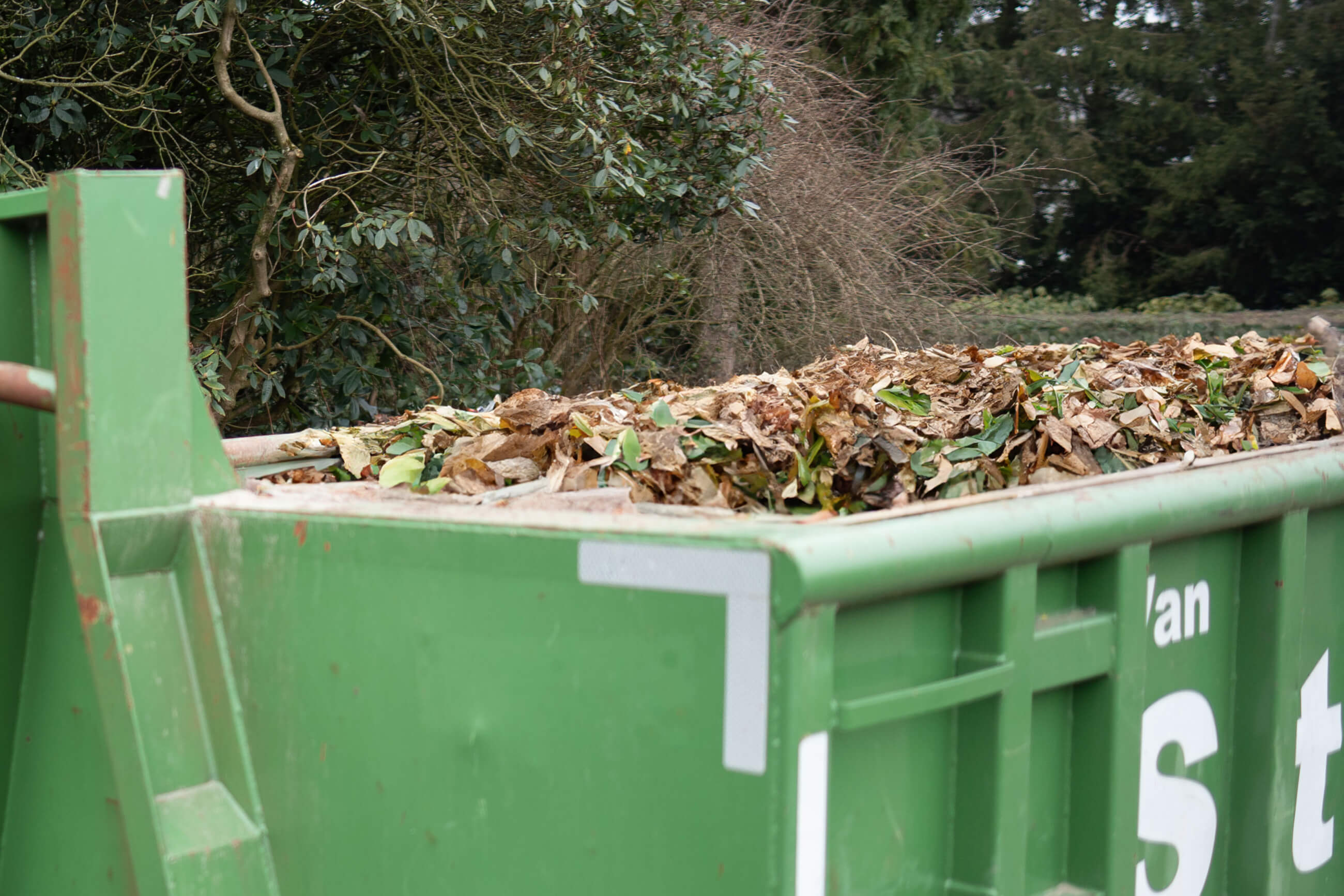 groencontainer met tuin- en snoeiafval