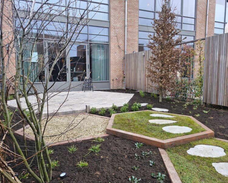 Achtertuin naar een ontwerp van YART Tuinontwerp